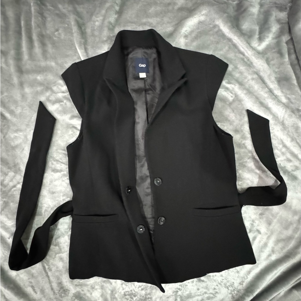 GAP Women's Black Sleeveless Vest